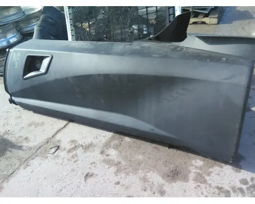KENWORTH T680 CAB SKIRTSIDE FAIRING