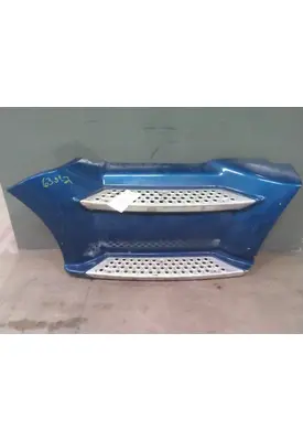 KENWORTH T680 CAB SKIRT/SIDE FAIRING