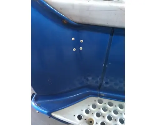 KENWORTH T680 CAB SKIRTSIDE FAIRING
