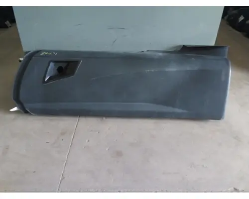 KENWORTH T680 CAB SKIRTSIDE FAIRING
