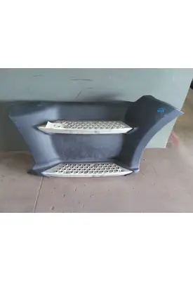 KENWORTH T680 CAB SKIRT/SIDE FAIRING