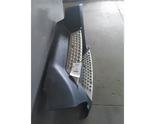 KENWORTH T680 CAB SKIRTSIDE FAIRING