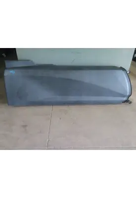 KENWORTH T680 CAB SKIRT/SIDE FAIRING