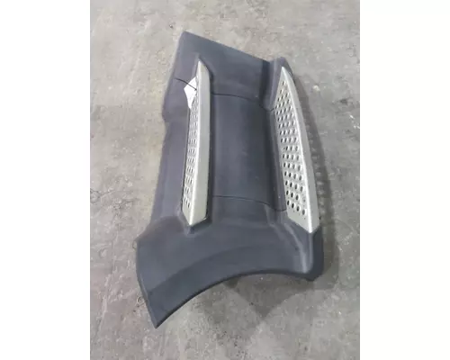 KENWORTH T680 CAB SKIRTSIDE FAIRING