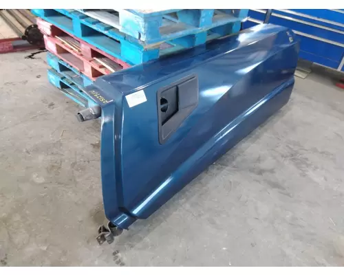 KENWORTH T680 CAB SKIRTSIDE FAIRING