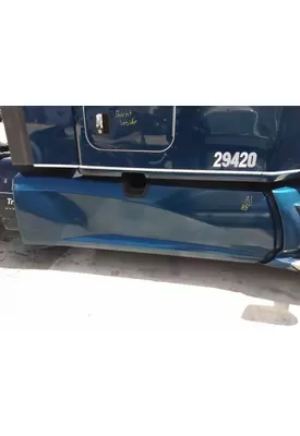 KENWORTH T680 CAB SKIRT/SIDE FAIRING