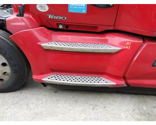 KENWORTH T680 CAB SKIRTSIDE FAIRING