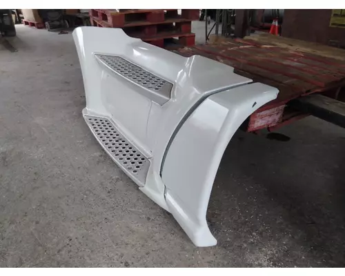 KENWORTH T680 CAB SKIRTSIDE FAIRING