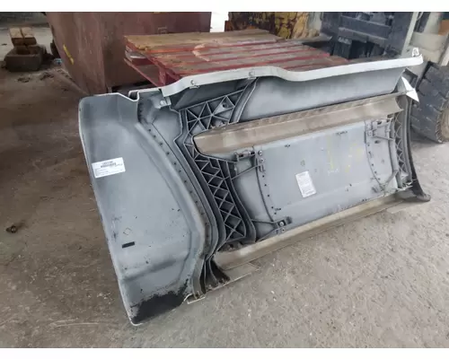 KENWORTH T680 CAB SKIRTSIDE FAIRING