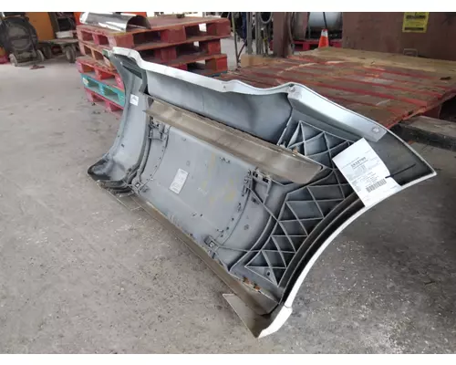 KENWORTH T680 CAB SKIRTSIDE FAIRING