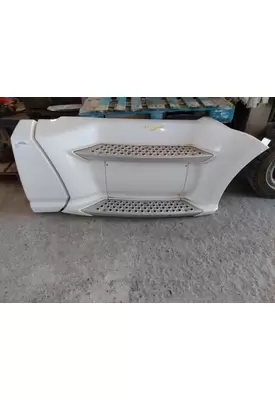 KENWORTH T680 CAB SKIRT/SIDE FAIRING