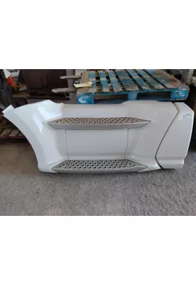 KENWORTH T680 CAB SKIRT/SIDE FAIRING