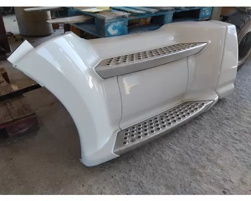 KENWORTH T680 CAB SKIRTSIDE FAIRING