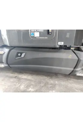 KENWORTH T680 CAB SKIRT/SIDE FAIRING