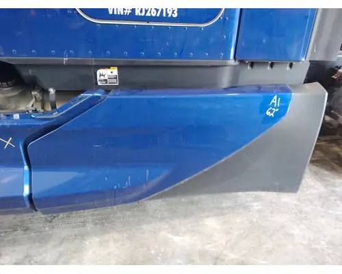 KENWORTH T680 CAB SKIRTSIDE FAIRING