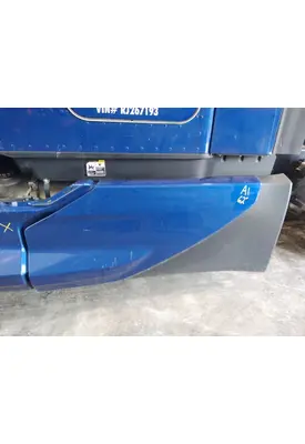 KENWORTH T680 CAB SKIRT/SIDE FAIRING