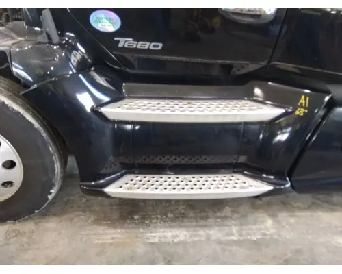 KENWORTH T680 CAB SKIRTSIDE FAIRING