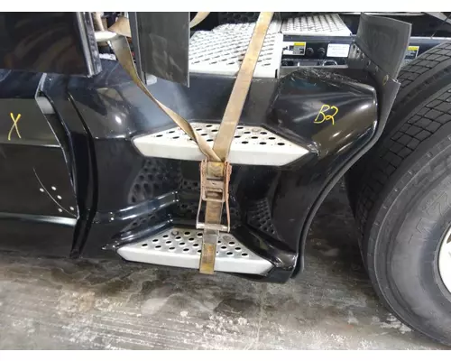 KENWORTH T680 CAB SKIRTSIDE FAIRING