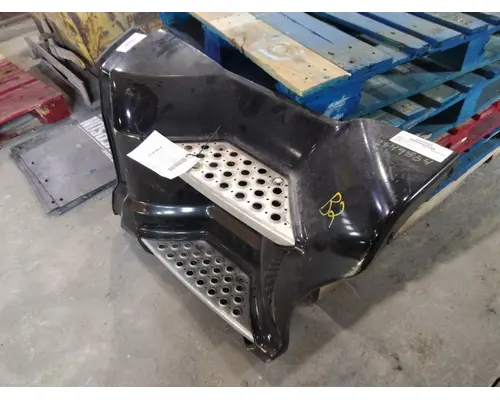 KENWORTH T680 CAB SKIRTSIDE FAIRING