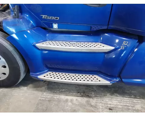 KENWORTH T680 CAB SKIRTSIDE FAIRING