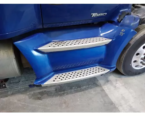 KENWORTH T680 CAB SKIRTSIDE FAIRING