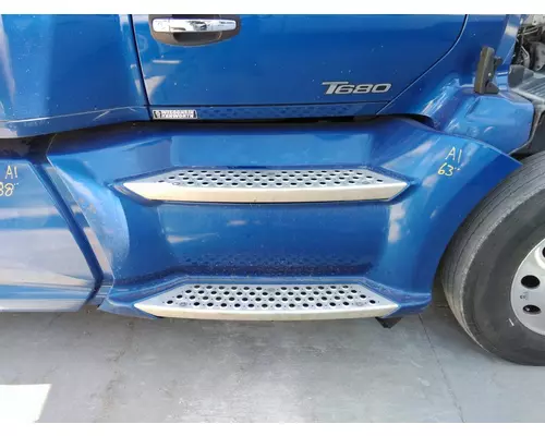 KENWORTH T680 CAB SKIRTSIDE FAIRING
