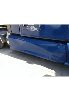 KENWORTH T680 CAB SKIRT/SIDE FAIRING