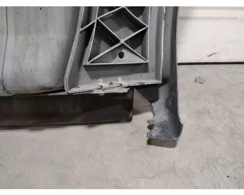 KENWORTH T680 CAB SKIRTSIDE FAIRING
