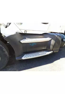 KENWORTH T680 CAB SKIRT/SIDE FAIRING