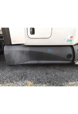 KENWORTH T680 CAB SKIRT/SIDE FAIRING