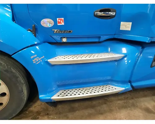 KENWORTH T680 CAB SKIRTSIDE FAIRING
