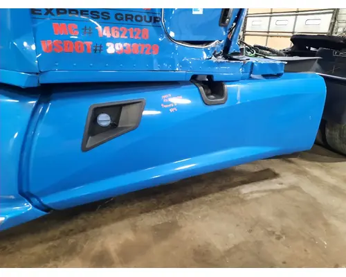 KENWORTH T680 CAB SKIRTSIDE FAIRING