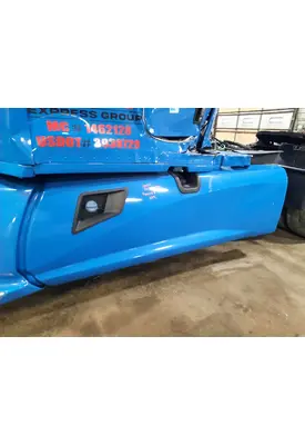 KENWORTH T680 CAB SKIRT/SIDE FAIRING