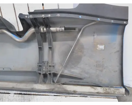 KENWORTH T680 CAB SKIRTSIDE FAIRING