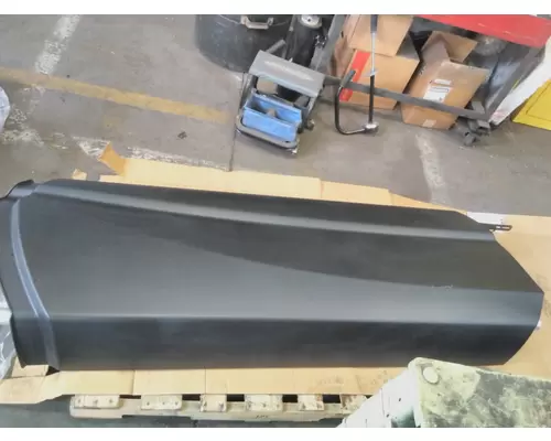 KENWORTH T680 CAB SKIRTSIDE FAIRING