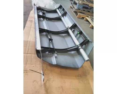 KENWORTH T680 CAB SKIRTSIDE FAIRING