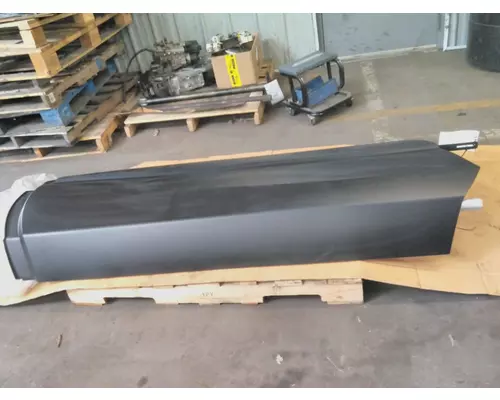 KENWORTH T680 CAB SKIRTSIDE FAIRING
