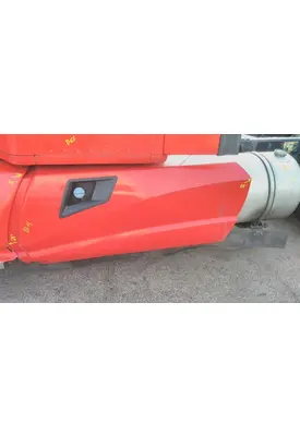 KENWORTH T680 CAB SKIRT/SIDE FAIRING