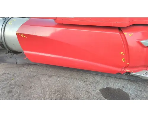 KENWORTH T680 CAB SKIRTSIDE FAIRING