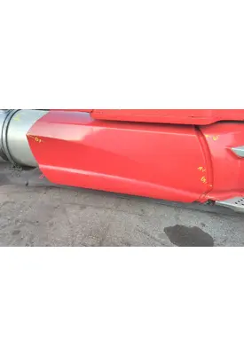KENWORTH T680 CAB SKIRT/SIDE FAIRING