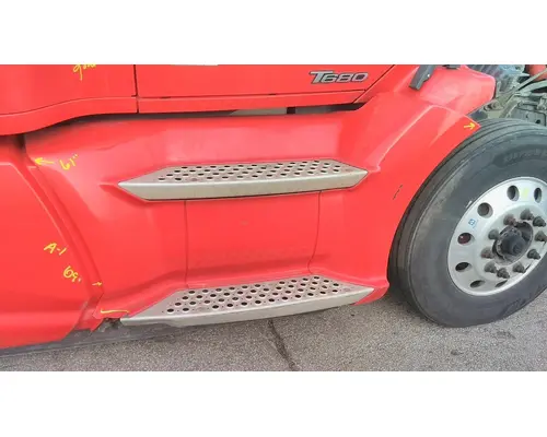 KENWORTH T680 CAB SKIRTSIDE FAIRING