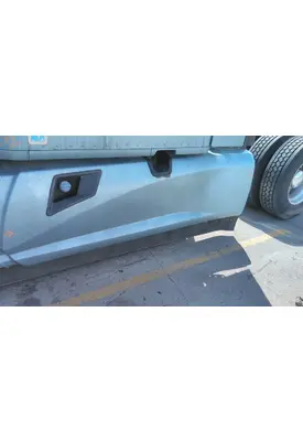 KENWORTH T680 CAB SKIRT/SIDE FAIRING
