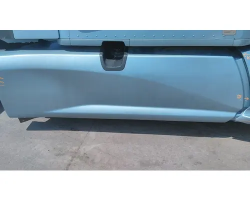 KENWORTH T680 CAB SKIRTSIDE FAIRING