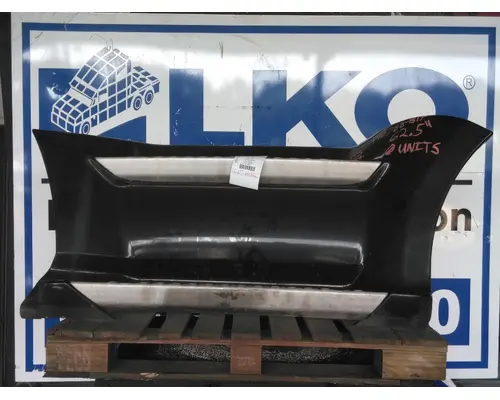 KENWORTH T680 CAB SKIRTSIDE FAIRING