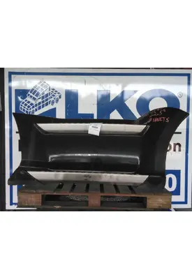 KENWORTH T680 CAB SKIRT/SIDE FAIRING