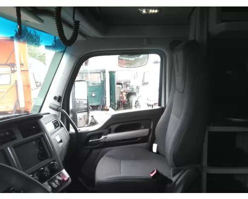 KENWORTH T680 CAB