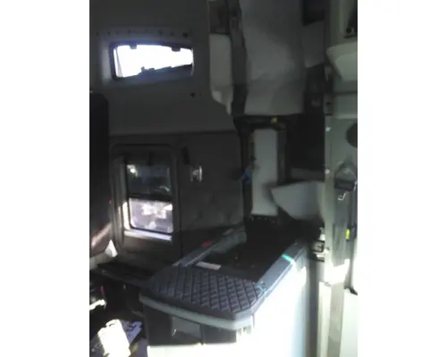 KENWORTH T680 CAB