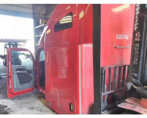 KENWORTH T680 CAB