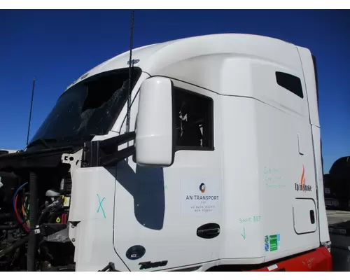 KENWORTH T680 CAB