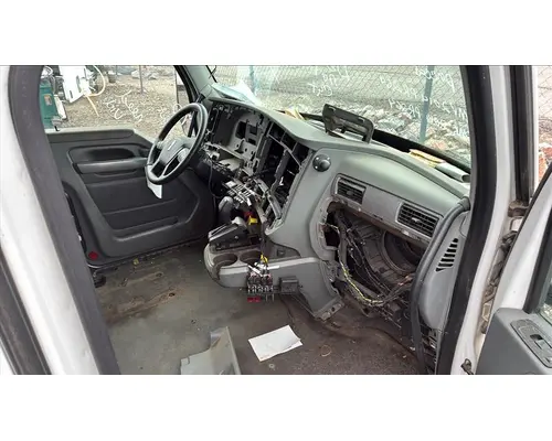 KENWORTH T680 CAB